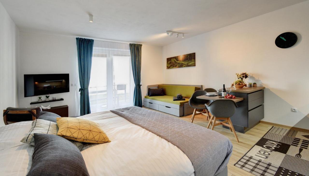 Apartman Lipno - Dve Zatoky Frymburk Exterior foto
