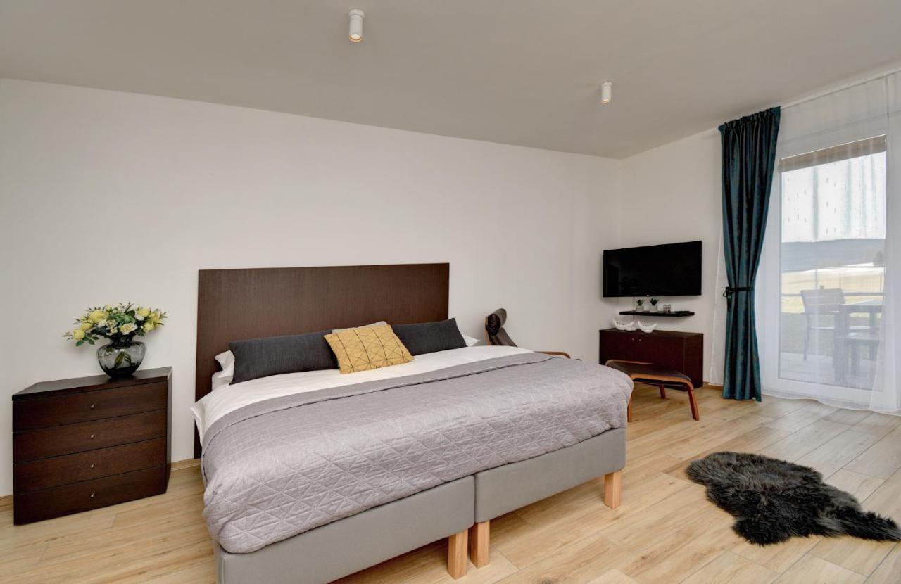 Apartman Lipno - Dve Zatoky Frymburk Exterior foto